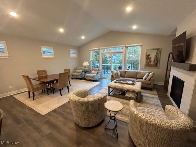 7432 Villa Ridge, Chagrin Falls, OH 44023