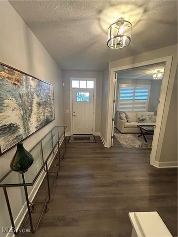 7432 Villa Ridge, Chagrin Falls, OH 44023