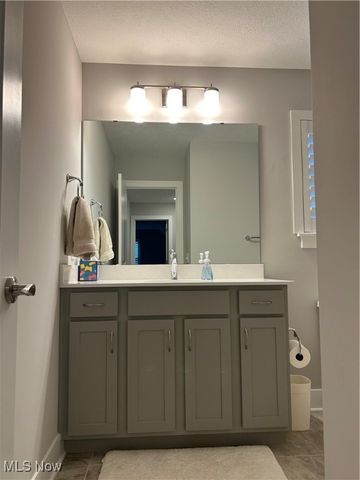 7432 Villa Ridge, Chagrin Falls, OH 44023