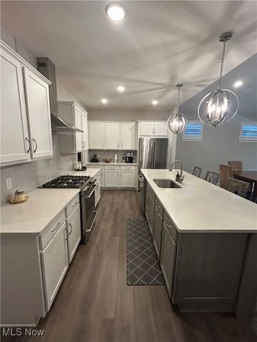 7432 Villa Ridge, Chagrin Falls, OH 44023