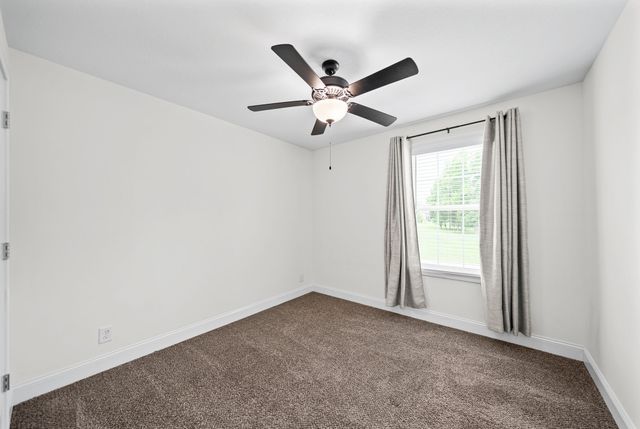1333 Morning Star Dr, Clarksville, TN 37042