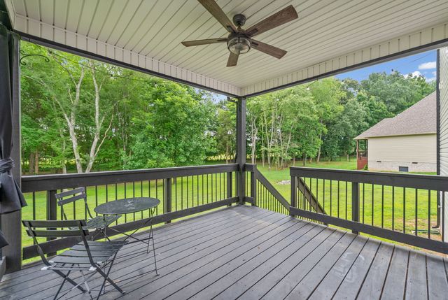 1333 Morning Star Dr, Clarksville, TN 37042