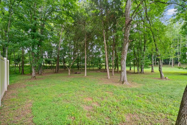1333 Morning Star Dr, Clarksville, TN 37042
