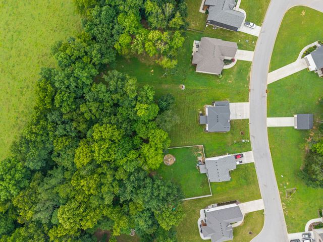 1333 Morning Star Dr, Clarksville, TN 37042