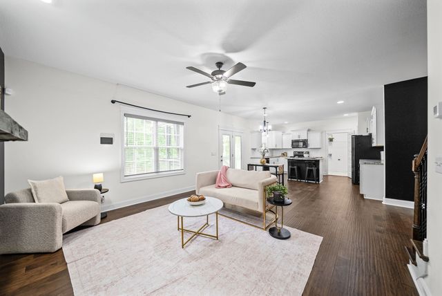 1333 Morning Star Dr, Clarksville, TN 37042