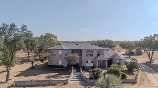 5280 Smith Rd, Von Ormy, TX 78073