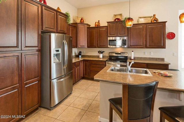 60065 E Arroyo Vista Drive, Oracle, AZ 85623