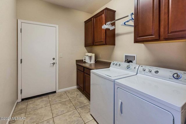 60065 E Arroyo Vista Drive, Oracle, AZ 85623