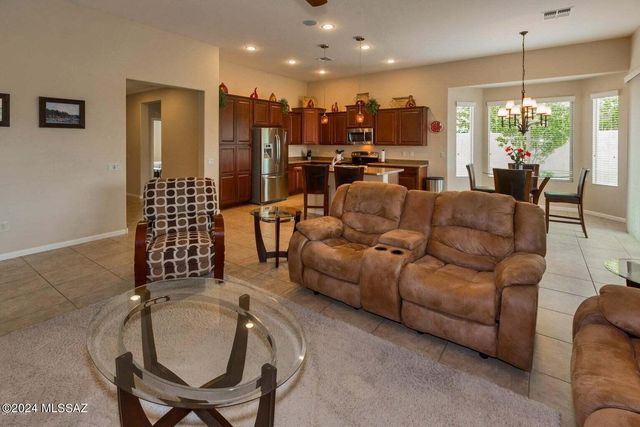 60065 E Arroyo Vista Drive, Oracle, AZ 85623