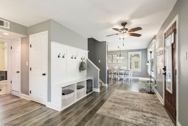 423 S 4th Avenue, Libertyville, IL 60048