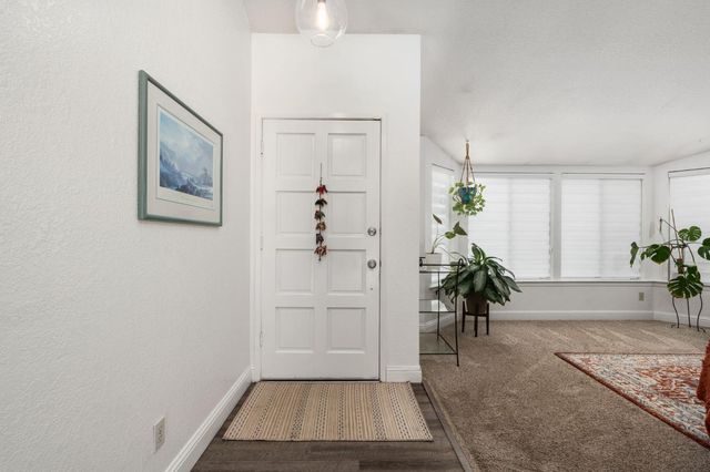 5201 W Griffith Way, Fresno, CA 93722