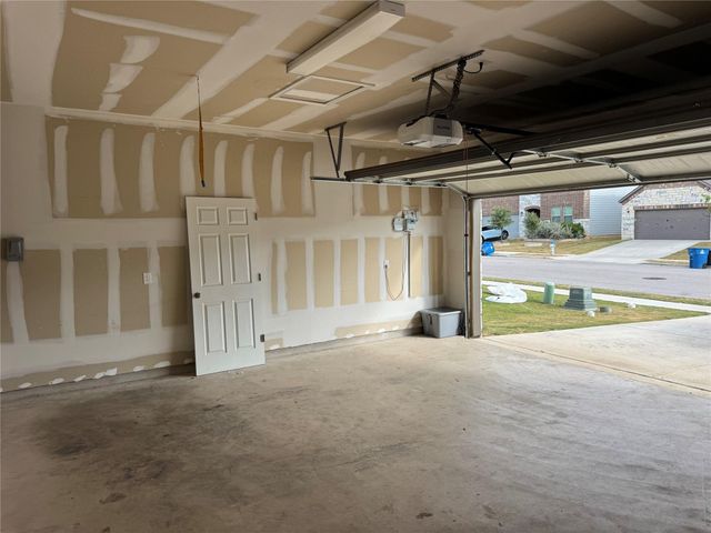 333 Capstone RD, Liberty Hill, TX 78642