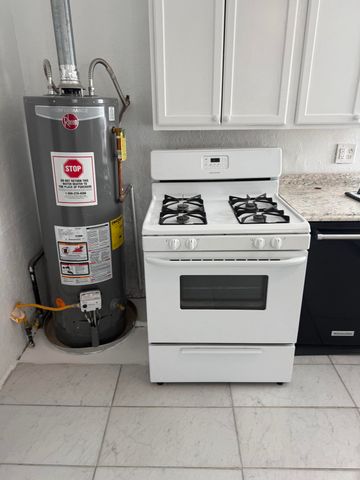 403 Aspen Avenue NE, Albuquerque, NM 87102