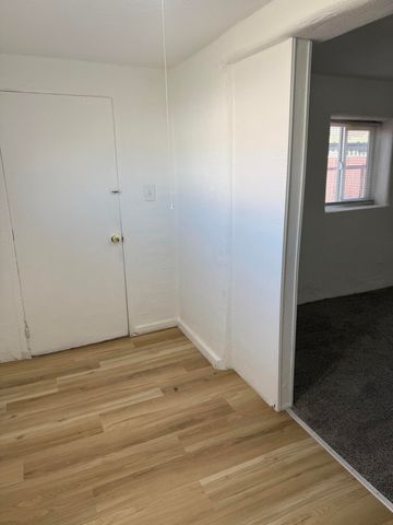 403 Aspen Avenue NE, Albuquerque, NM 87102