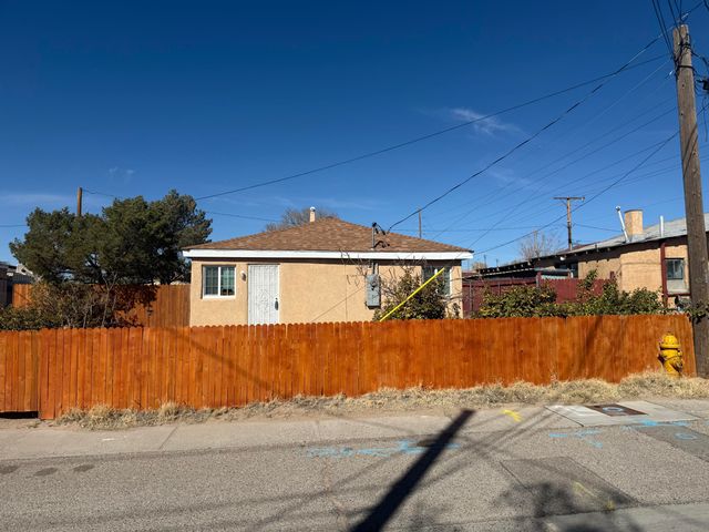 403 Aspen Avenue NE, Albuquerque, NM 87102