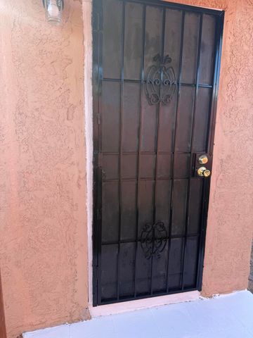 403 Aspen Avenue NE, Albuquerque, NM 87102