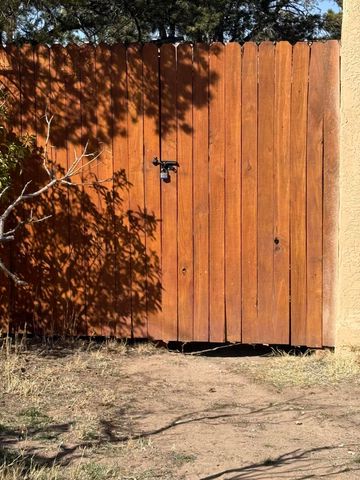 403 Aspen Avenue NE, Albuquerque, NM 87102