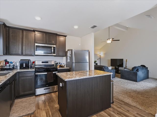 13511 Granite Park Road, Ponder, TX 76259