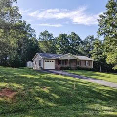 3711 Dorothys Lane, Newton, NC 28658