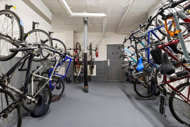 105 Garth Road 4H, Scarsdale, NY 10583