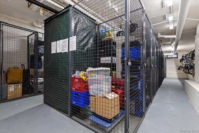 105 Garth Road 4H, Scarsdale, NY 10583