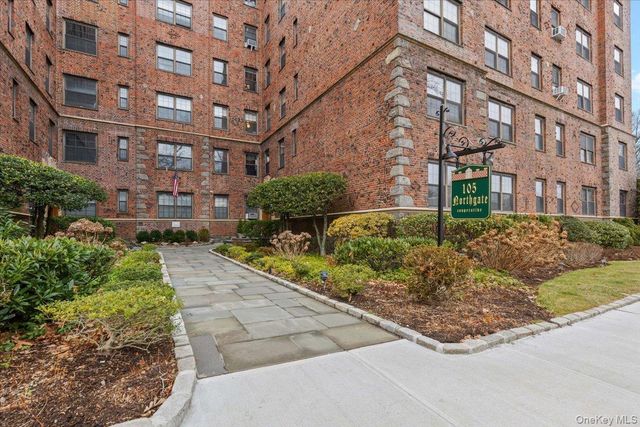 105 Garth Road 4H, Scarsdale, NY 10583