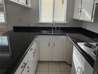 7714 Renwick Drive G4, Houston, TX 77081