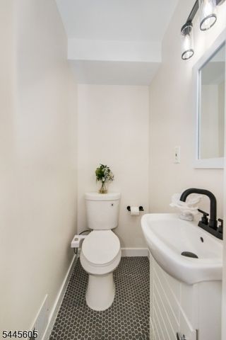 34 Waldo Ave 13, Jersey City, NJ 07306