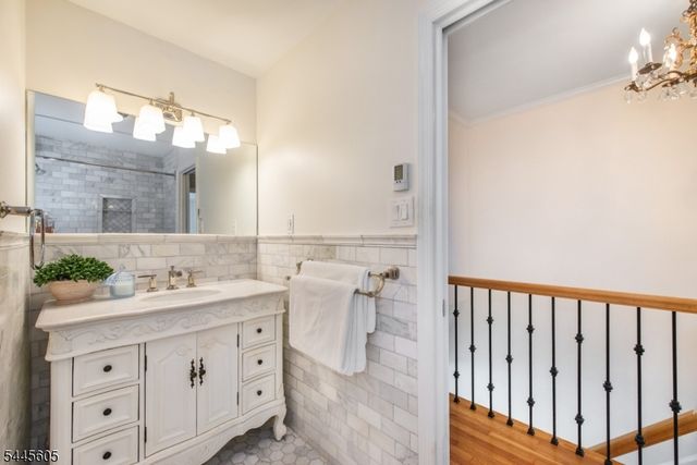 34 Waldo Ave 13, Jersey City, NJ 07306