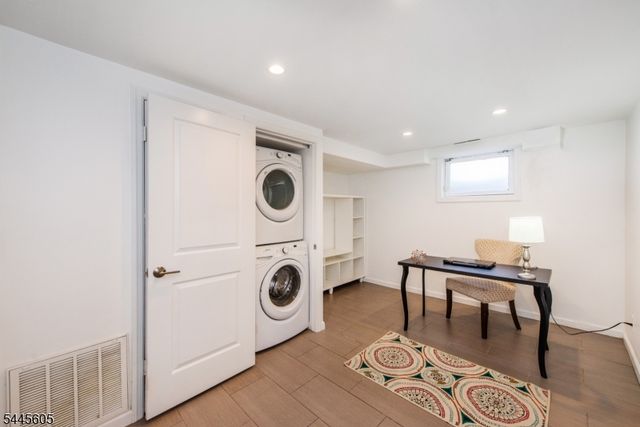 34 Waldo Ave 13, Jersey City, NJ 07306