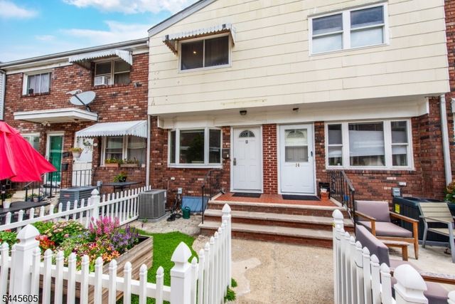 34 Waldo Ave 13, Jersey City, NJ 07306