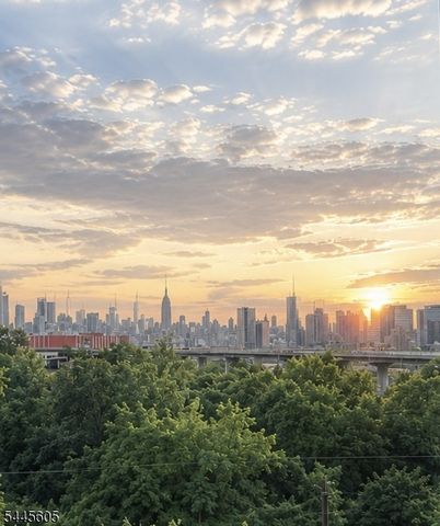 34 Waldo Ave 13, Jersey City, NJ 07306