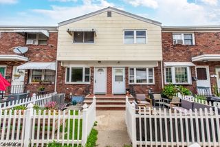34 Waldo Ave 13, Jersey City, NJ 07306