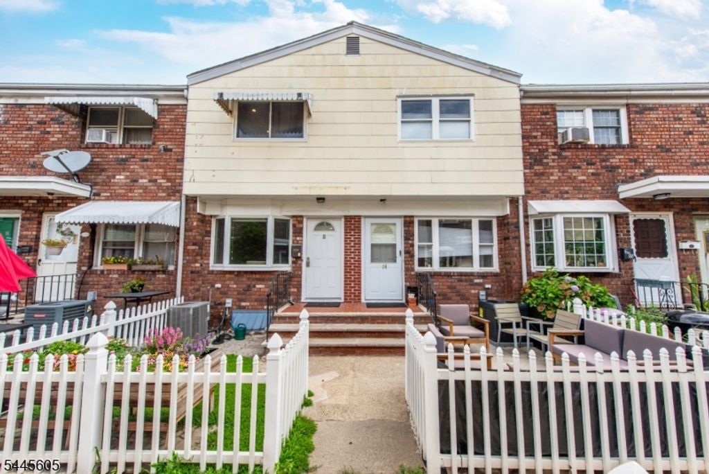 34 Waldo Ave 13, Jersey City, NJ 07306