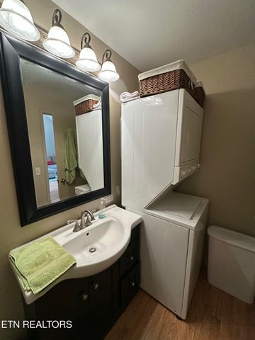 391 Moytoy Rd 208, Crab Orchard, TN 37723