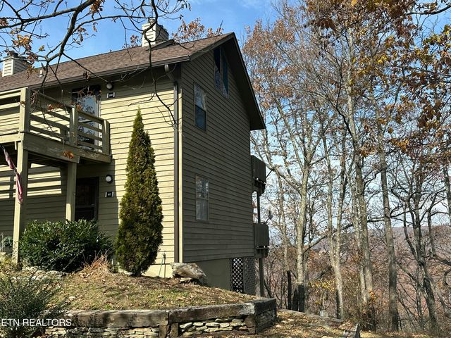 391 Moytoy Rd 208, Crab Orchard, TN 37723