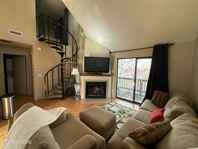 391 Moytoy Rd 208, Crab Orchard, TN 37723