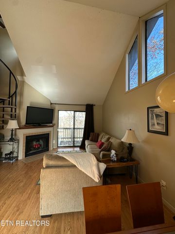 391 Moytoy Rd 208, Crab Orchard, TN 37723