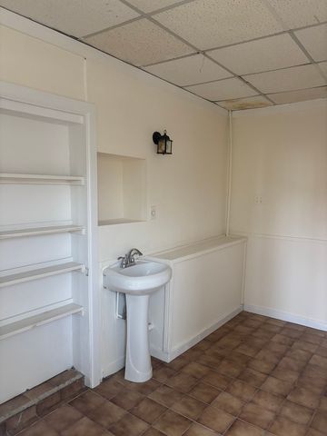 5840 W 63rd Street, Chicago, IL 60638