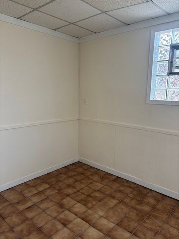 5840 W 63rd Street, Chicago, IL 60638