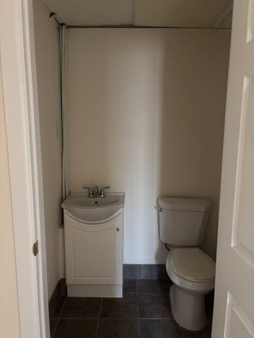 5840 W 63rd Street, Chicago, IL 60638