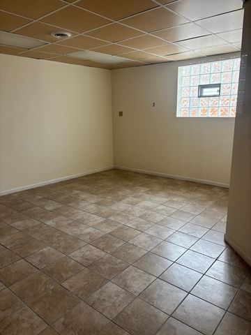 5840 W 63rd Street, Chicago, IL 60638