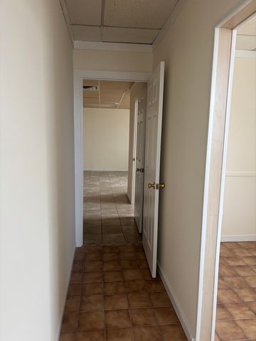 5840 W 63rd Street, Chicago, IL 60638