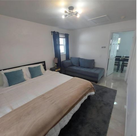 1670 NE 1st Avenue, Pompano Beach, FL 33060