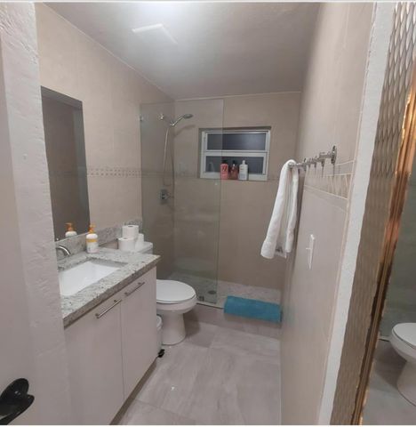 1670 NE 1st Avenue, Pompano Beach, FL 33060