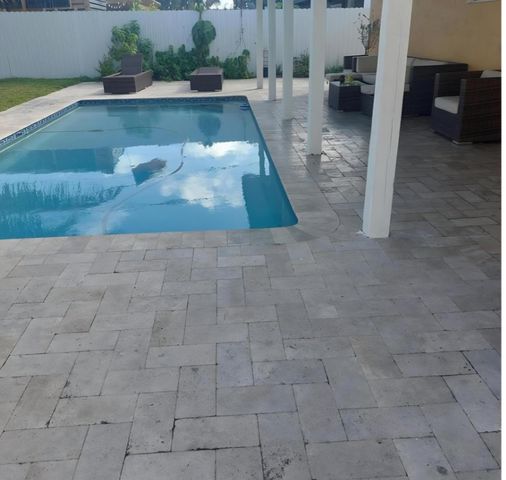 1670 NE 1st Avenue, Pompano Beach, FL 33060