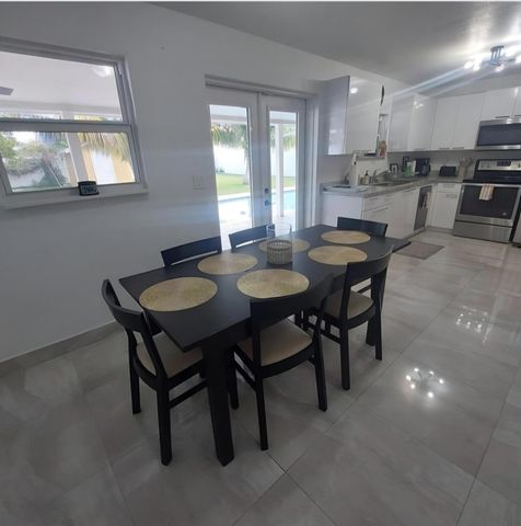 1670 NE 1st Avenue, Pompano Beach, FL 33060