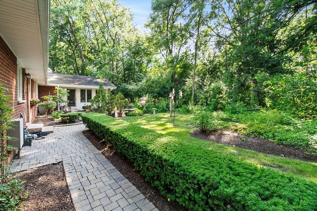 3 Old Creek Road, Palos Park, IL 60464