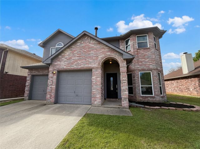 9048 Elbe Trail, Fort Worth, TX 76118