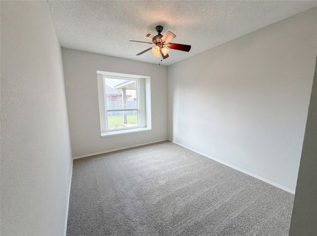 9048 Elbe Trail, Fort Worth, TX 76118